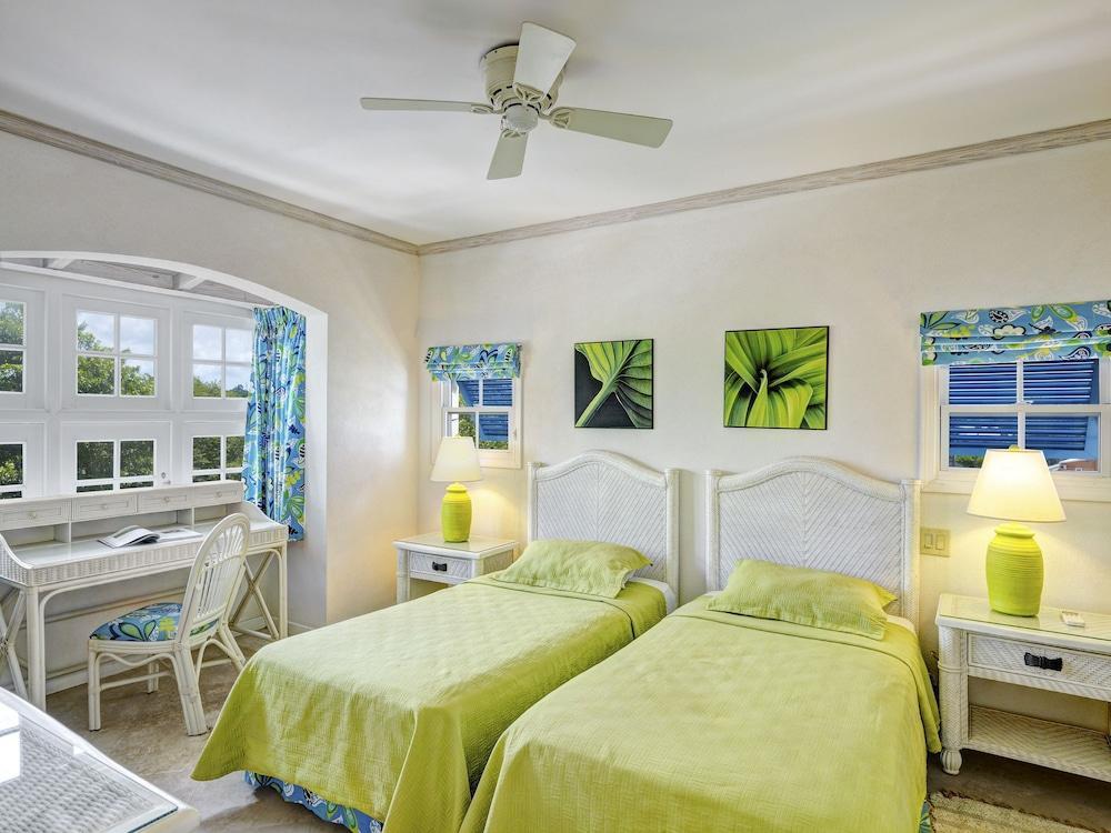 Butterfly Beach Hotel Christ Church Bagian luar foto