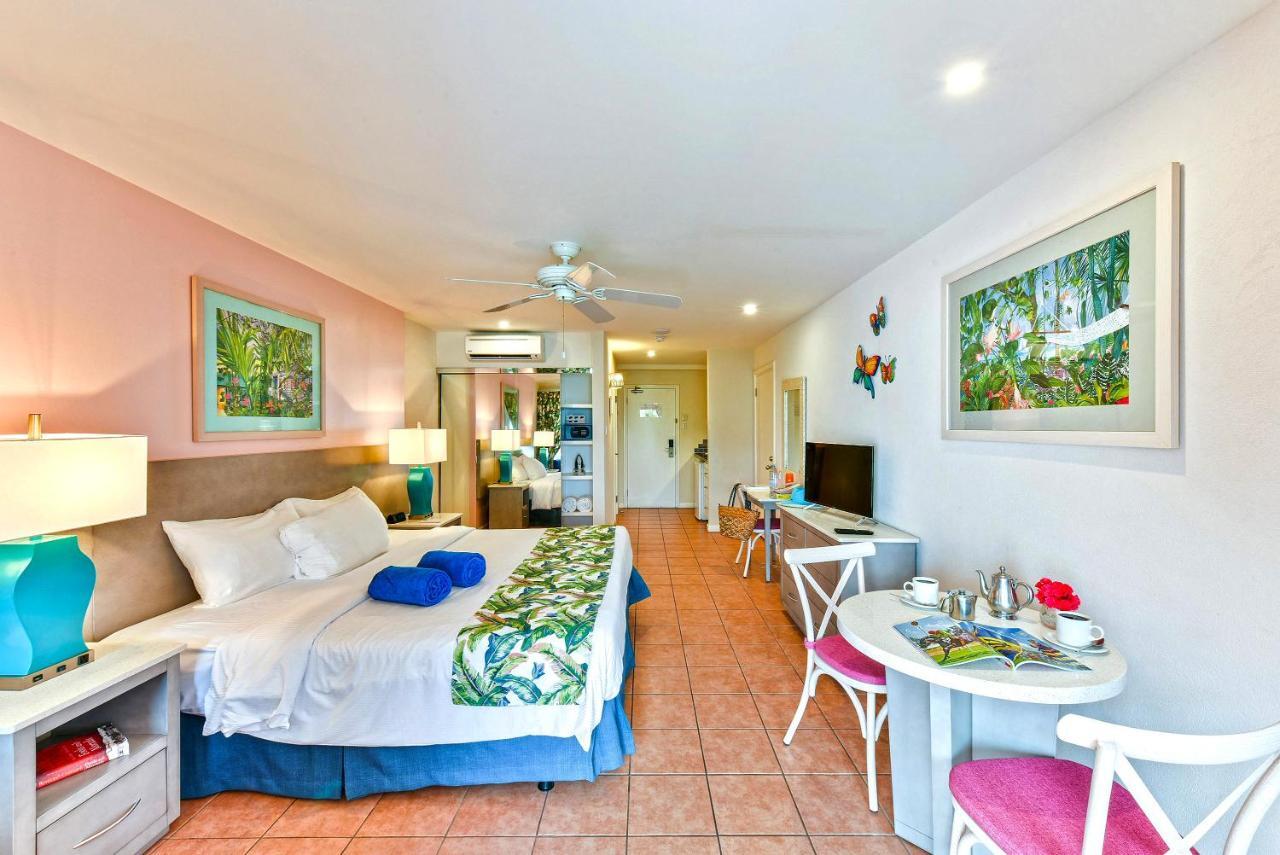 Butterfly Beach Hotel Christ Church Bagian luar foto